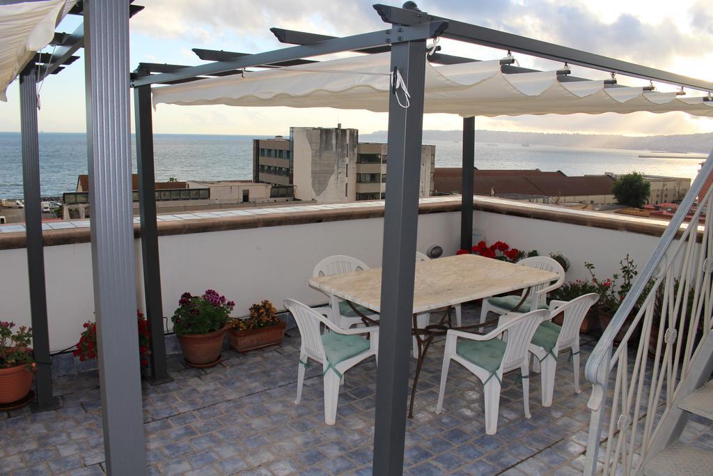 Apartamento Attico Blu Nápoles Exterior foto